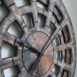 Riesige Wanduhr für das Wohnzimmer